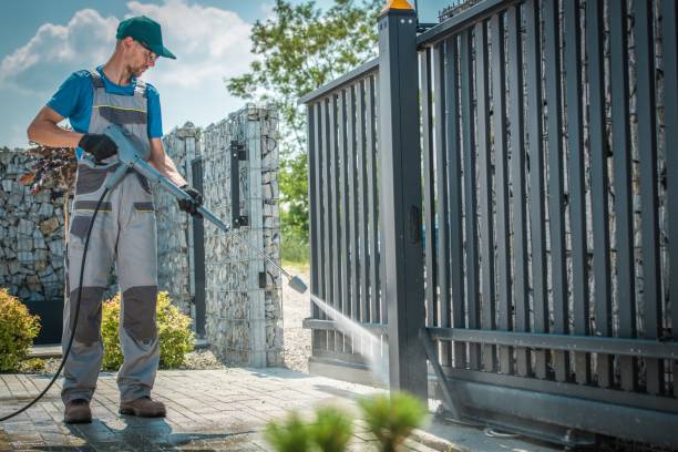Best Animal Enclosure Cleaning  in Wakarusa, IN